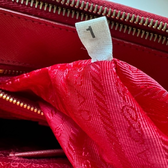 Prada Galleria Saffiano Tote - Picture 9 of 17